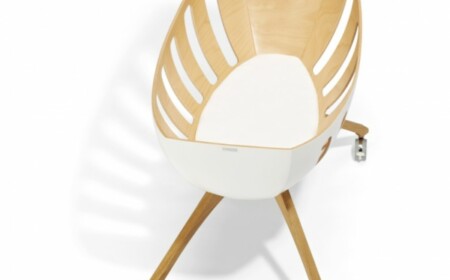 Baby erste Tagen zuhause Möbel Bett Einschlafen ergonomisches Design