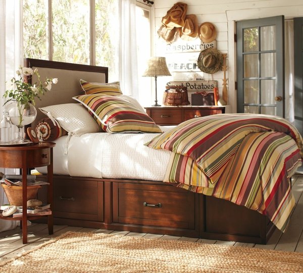 Streifen Bettdecke fröhliche Farben coole Wanddeko