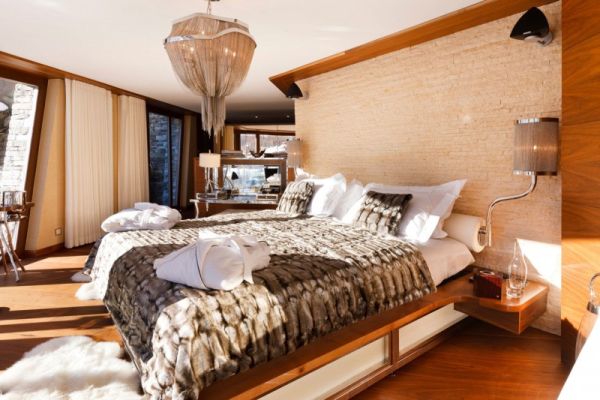 Design Chalet-Zermatt schweiz Einrichtungsideen-modern Kronleuchter Bettdecke