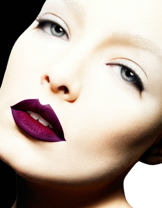 Dunkel Lila-Lippen Konturen-schminken ideen Makeup-Tricks Tipps-Silvester