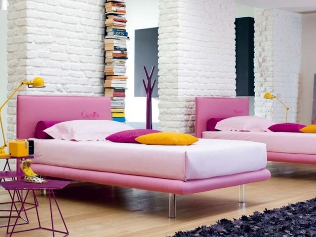 Kinderzimmer Farben rosa Kinderbett-Metallbeine Rosa-Textilien-BILLO-Bonaldo