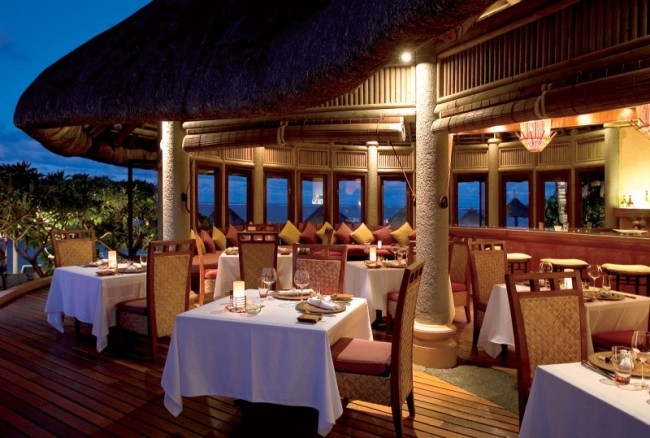Restaurant-Gourmet Hotel Panorama Poolanlage Inennarchitektur Constance Belle-Mauritius