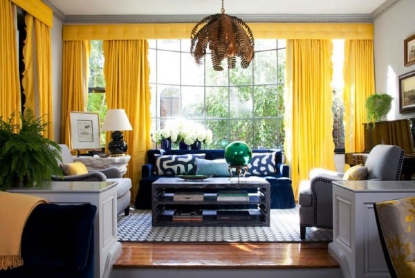 kronleuchter metall Gelbe Vorhänge Wohnzimmer Ideen Wohnlichkeit