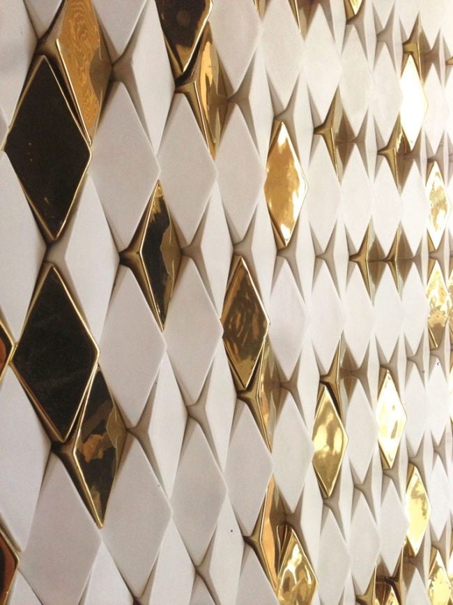 Gold Weiß Keramik Oberflächen-Texturiert Design Ideen pixelähnlich