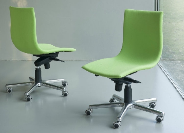 Grüner Bürostuhl Einrichtungsideen möbelstücke BLADE-Matteo Nunziati