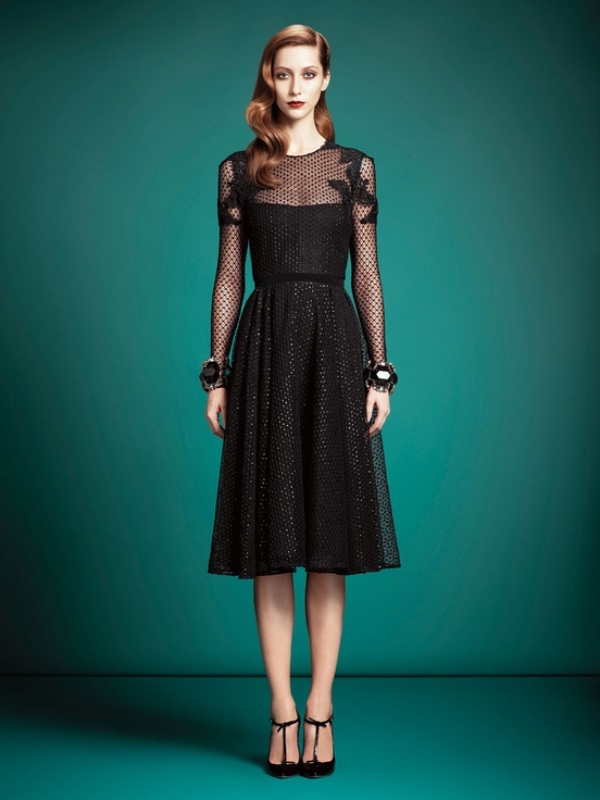 Gucci Design schwarzes Kleid- muster moderne Spitze