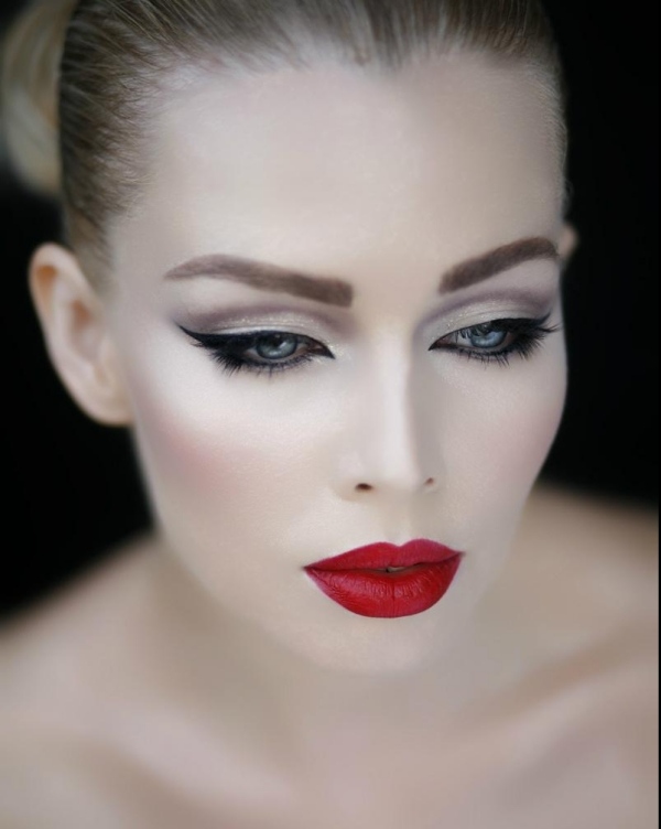Make-up Trends 2013 eyeliner gezogen rote lippen kussmund