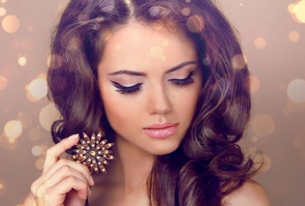 Make-up Trends tipps eyeliner perfekte lidstrich rosa lippen