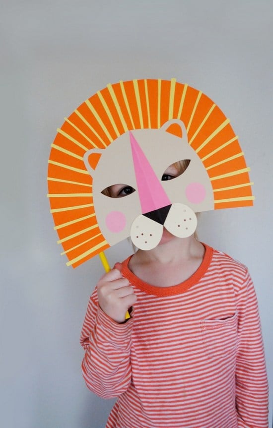 Masken basteln-Kinder kreativ papier Faschingskostüme-Löwenkopf