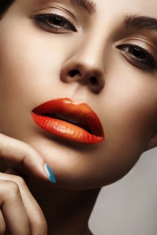 Ombre Lippen Lip gloss Make-Up-Trends Abendlich-nagellack Design blau