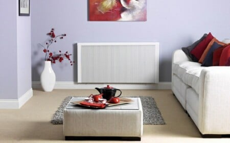 Radiator Wohnzimmer lila Wand stilvoll modern Heizung System