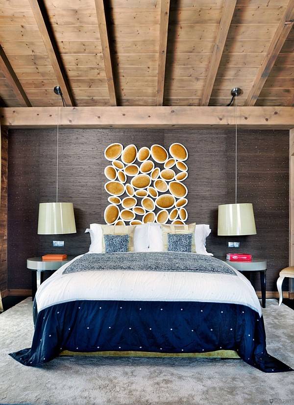 Rustikales Schlafzimmer-Einrichtung ideen Wanddeko-Decken-Balken Tischlampen