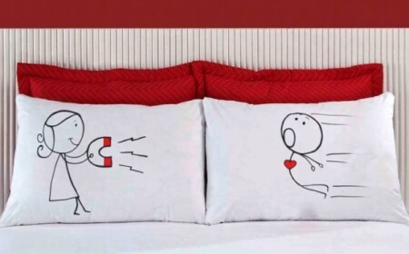 Schlafzimmer Deko Valentinstag ideen moderne Bettwäsche-rot Weiß-Liebespaar-Motiv