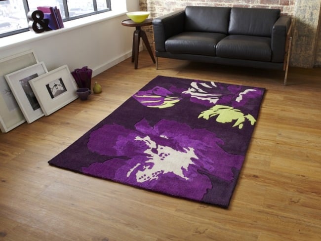 Teppich design wohnzimmer dunkel lila blumen