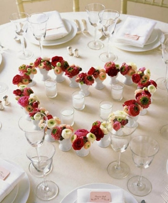Valentinstag schmücken Tafel Deko-Für den-Tisch Herz-förmiges Arrangement Blumen