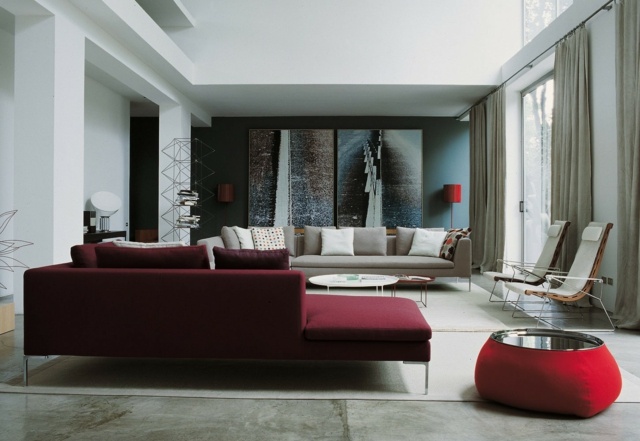 Kirschenrotes Sofa Design Ideen Wandgestaltung Originell
