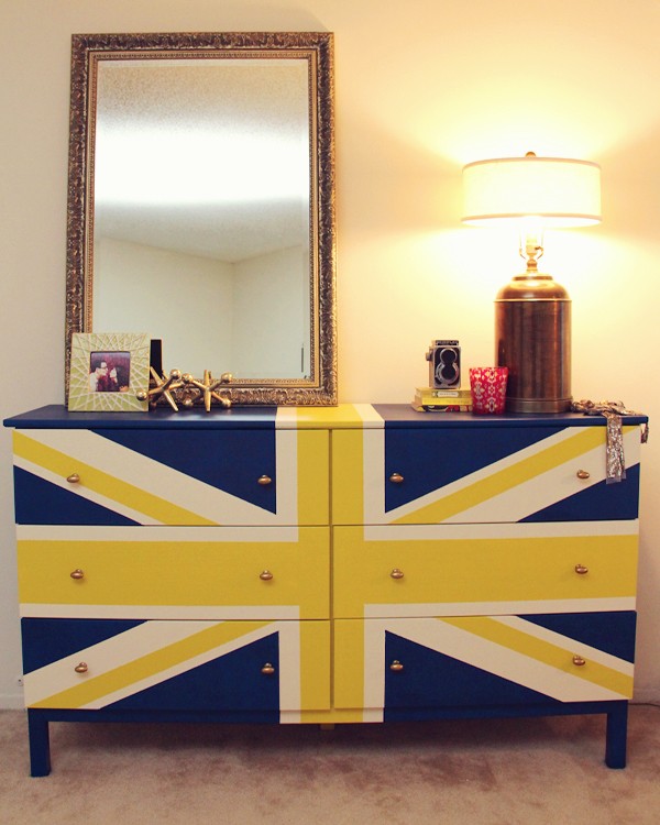 kommode aufpeppen schlafzimmer moebel england fahne blau gelb