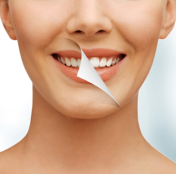 mittel Zahnaufhellung zu hause natürliche methoden
