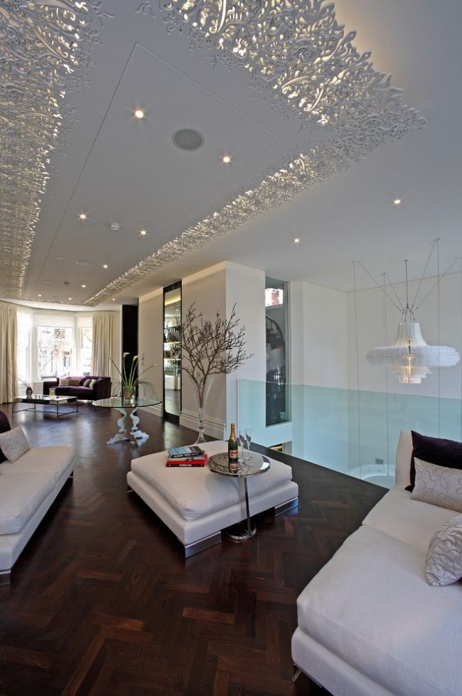 moderne deckengestaltung wohnzimmer paneele weiß zarte muster spitze