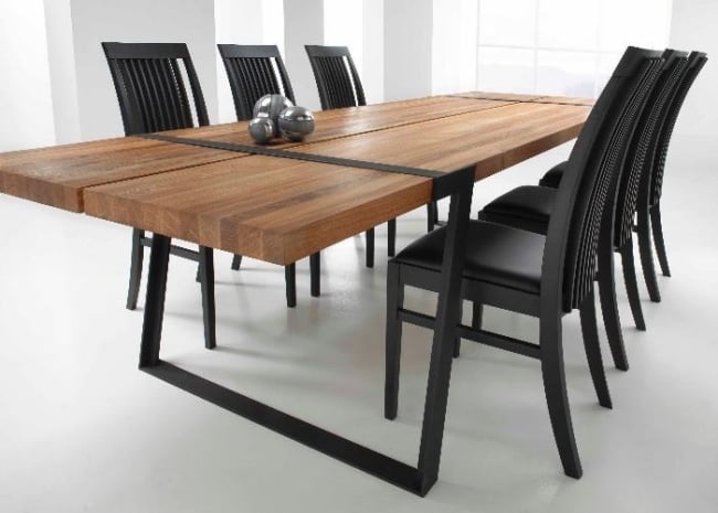 moderne massivholz moebel Tisch Gigant eiche schwarze elemente stuehle