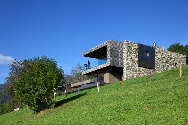 modernes ferienhaus hang norditalien burgmeisterwolf architekten
