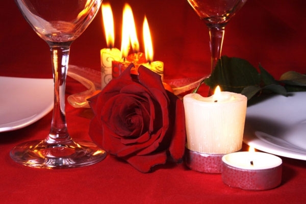 Ideen zum Valentinstag  nett gedacht selber vorbereiten alleine geliebten sein