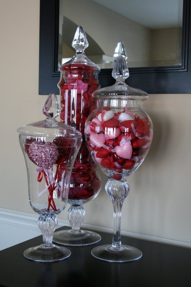 dekoration interessanter machen gefüllte vasen mit valentinstag elemente