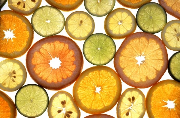 vitamin c zitrusfrüchte scheiben immunsystem stärken gegen Grippe und Erkältungen