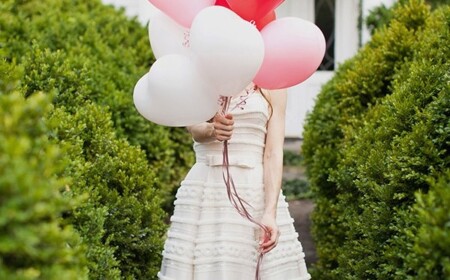 Überraschungsideen zum Valentinstag feiern Herzförmige Ballons-pink