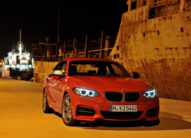 BMW M235i 2014 neu ausstellung rot farbe