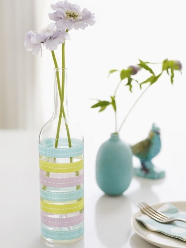 Bastelideen Tipps für den Frühling-Tisch deko Flaschen-verzieren