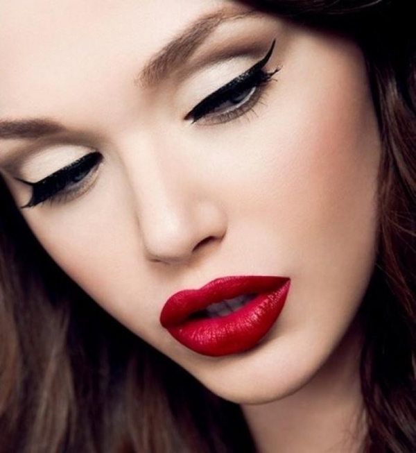 Brunette Frauen Schminke Lippen Augen-make-up tipps