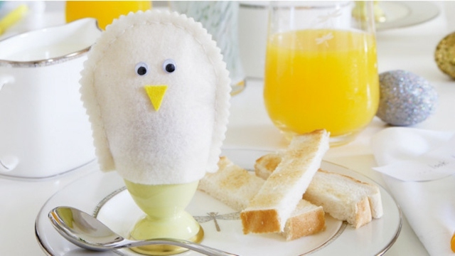 Hühnchen Ostern feiern schöne Idee Frühstück Familien