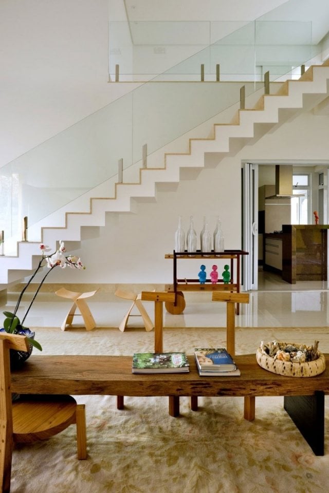 Formschöne Treppe bequem wenig-Platzbedarf Faltwerktreppe modern