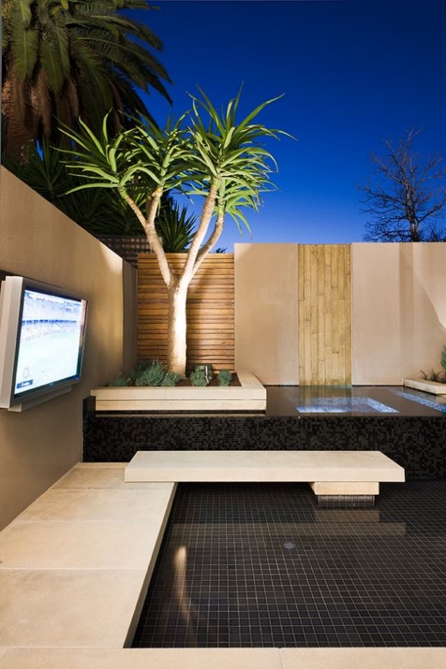 Garten Design spa Bereich-outdoor wasserbecken schwarze Fliesen-sichtschutz