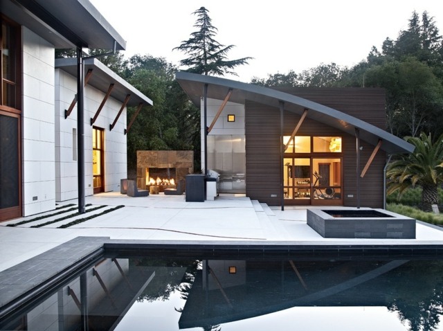 Haus mit Pultdach bauen: Satteldach und Flachdach Vergleich