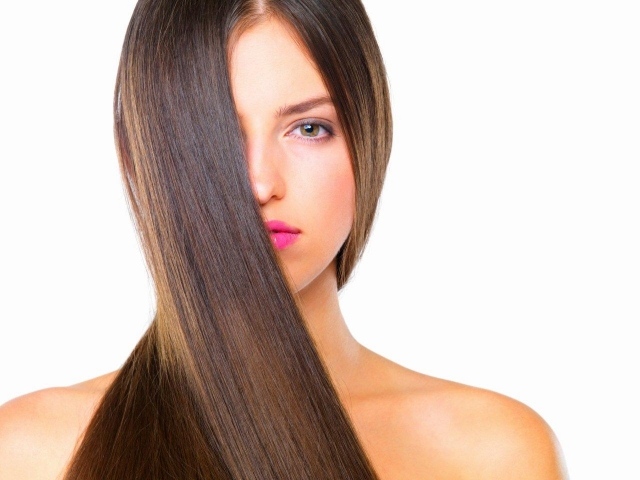 Gesunde kraftvolle Haare Haarpflege-Tipps Glanz-Weichheit verleihen