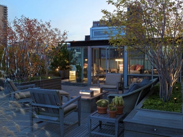 nyc Penthouse-Wohnung mit Dachterrasse abend beleuchtung