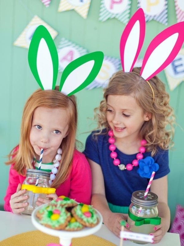 Hasenohren Kinder basteln frühling Ostern-ideen fröhlich