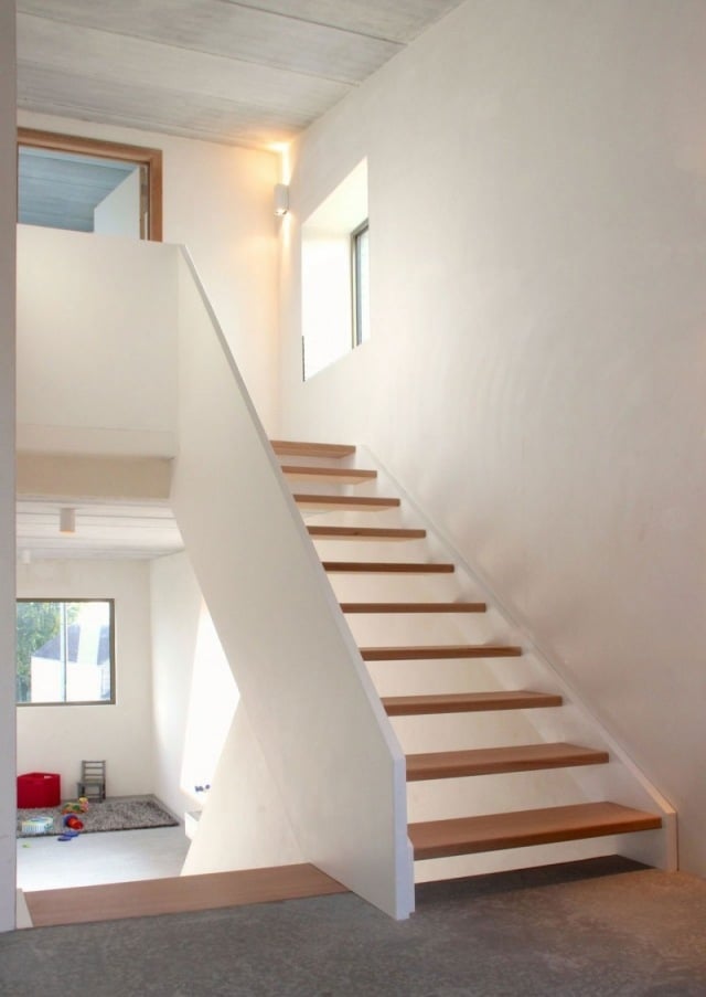 treppenstufen Zweiholmtreppe-minimalistisch gestalten achitektur