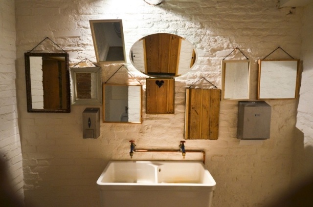 Industrial chic-Badezimmer individuelles Wanddesign-Ziegel Wandspiegel 