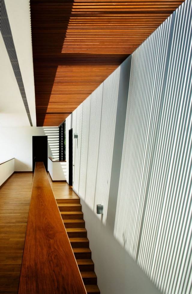 Innentreppen Gestaltung-Holz Edelstahl Innenraumgestaltung