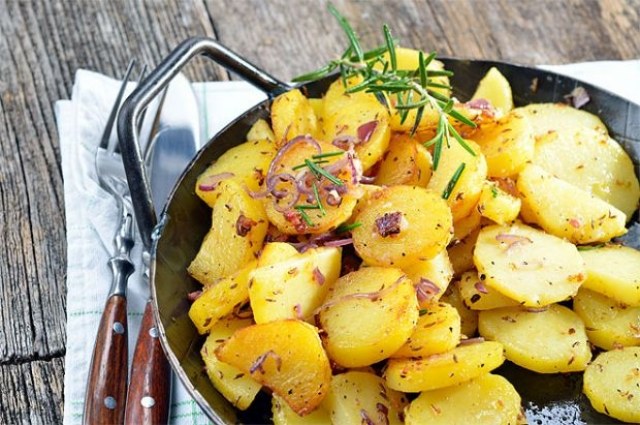 Kartoffeln Speise kochen mit Dill Ernährung-gesund leben