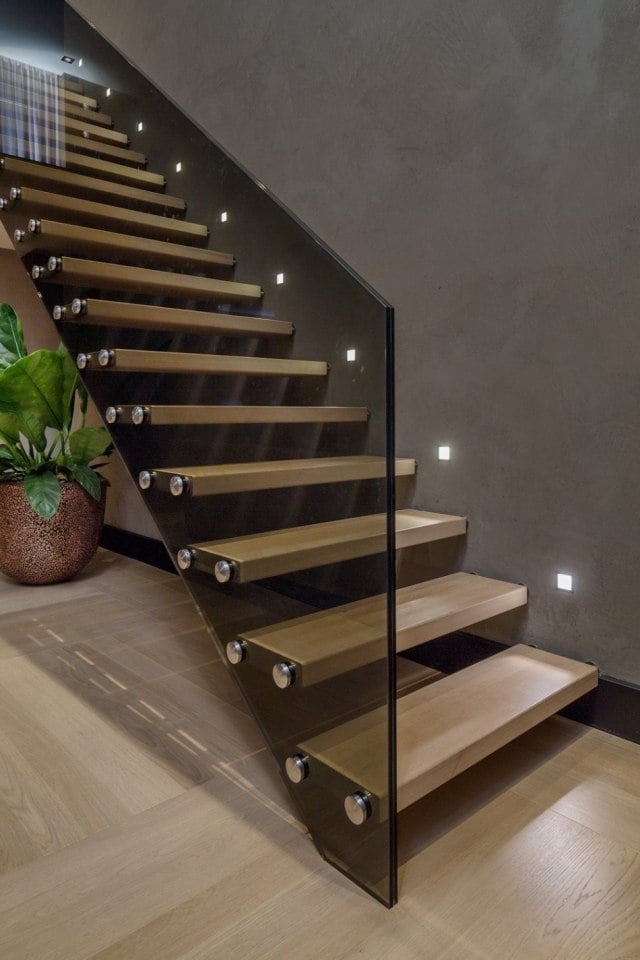 Kragarmtreppe design Holzstufen-Glastreppengeländer Beleuchtung-leds