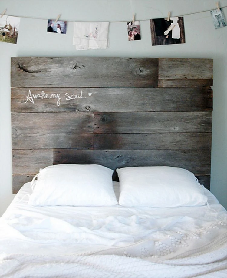 Schlafzimmer bett Holz kopfteil dekorieren Foto Girlande basteln