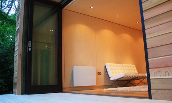 Teppich Zweisitzer weiße Farbe Polstermöbel  Glastür