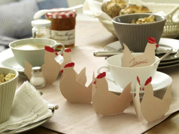 Tisch festlich dekorieren Hühnchen Karton ausschneiden Ideen
