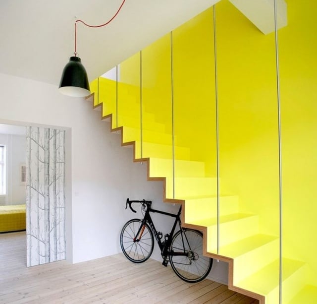 Treppenhaus sonnige Gelbe-Wand Gestaltung raum mit Farbe-ideen