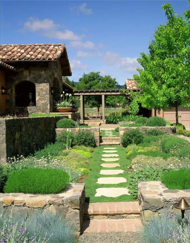 Trittsteine Gartenpfad-gradläufig ideen mediterran Garten 