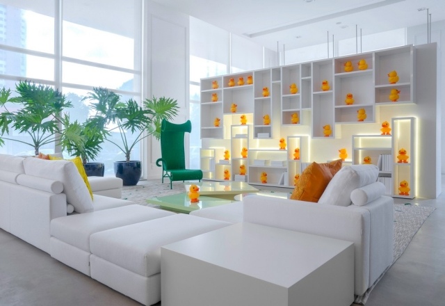Wandgestaltung mit Licht-Wand regalsystem modern-weiße Wohnung-minimalistisch